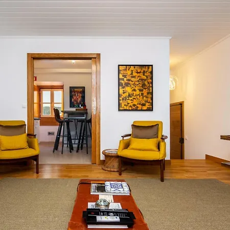 The Explorers - Sunny Stylish Family-friendly